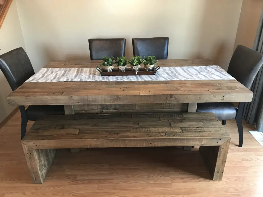 Dinning room before shiplap